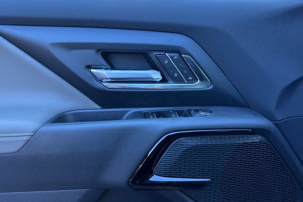 New 2026 Chevrolet Silverado EV Trail Boss AWD/4WD image 11