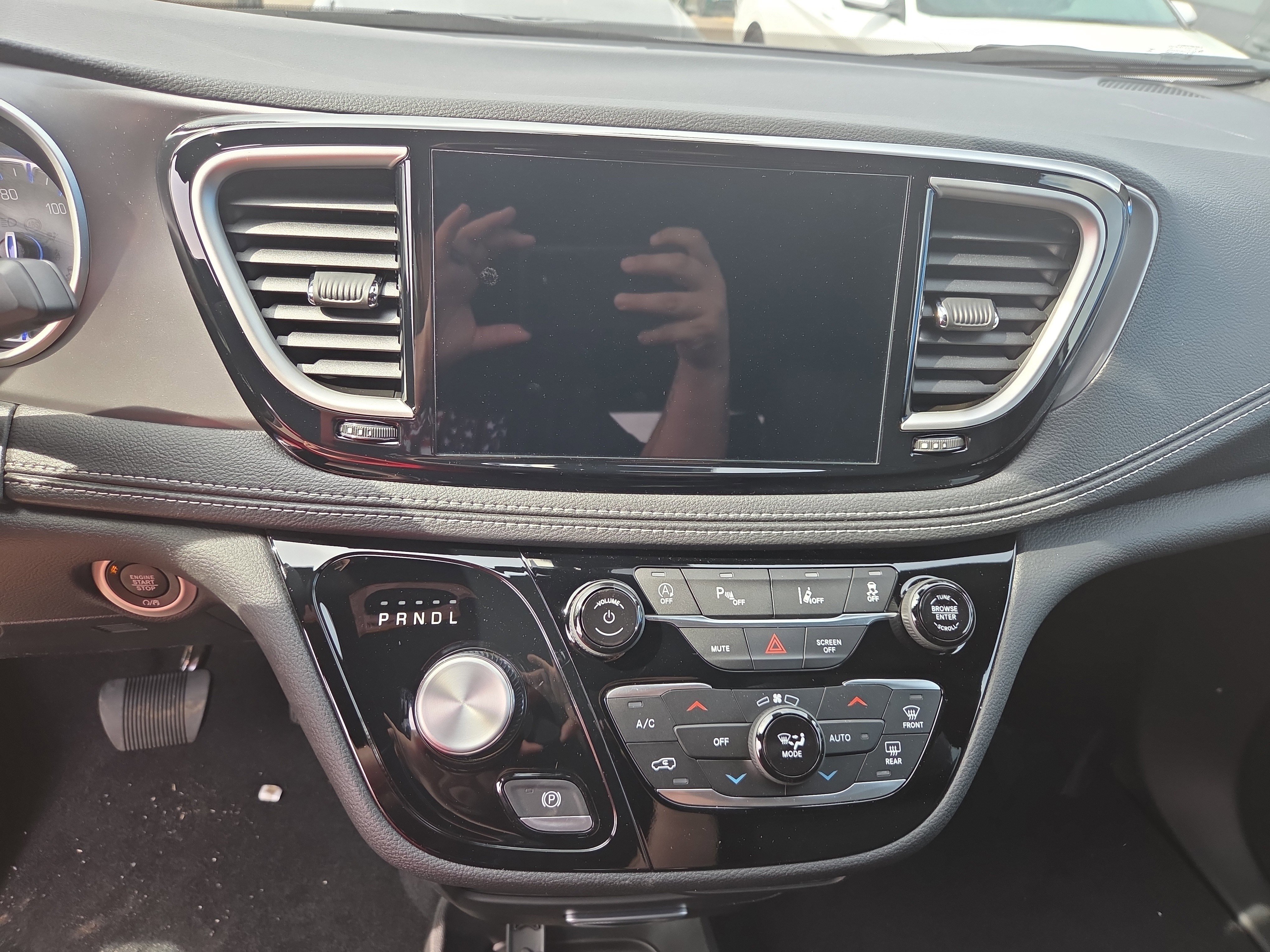 New 2026 Chrysler Pacifica Select FWD image 11