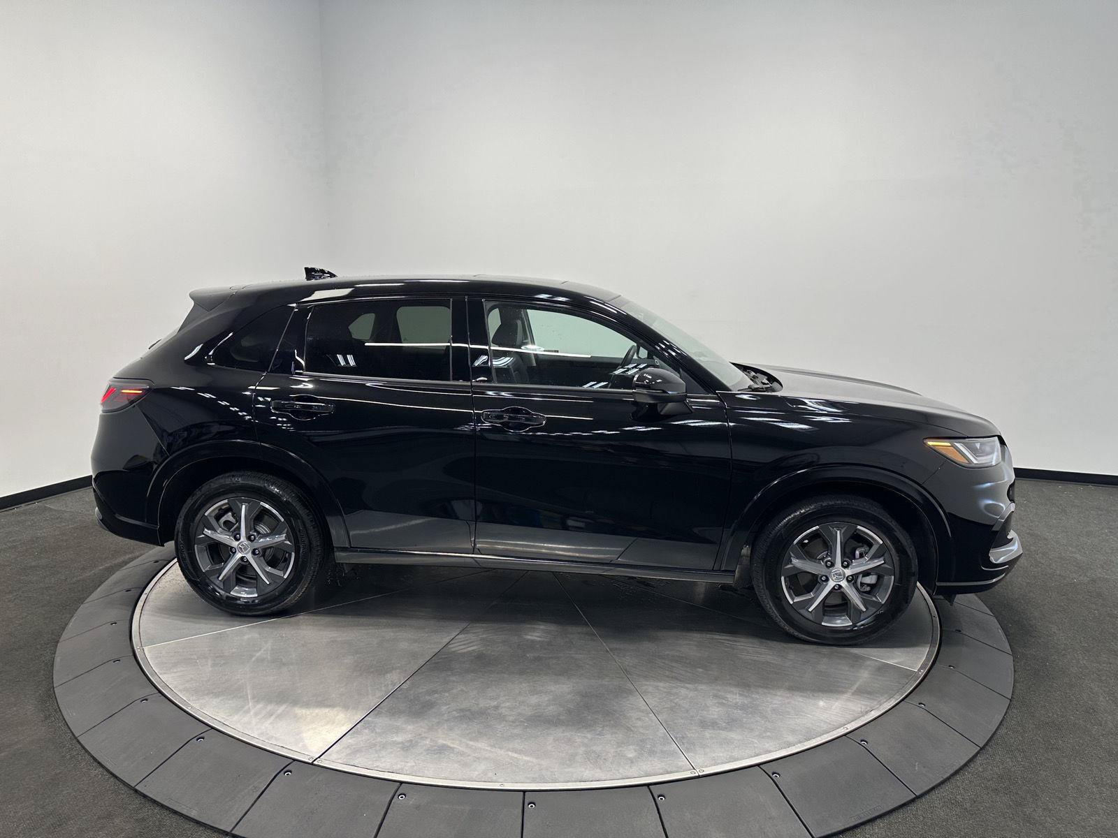 Certified 2024 Honda HR-V EX-L image 8