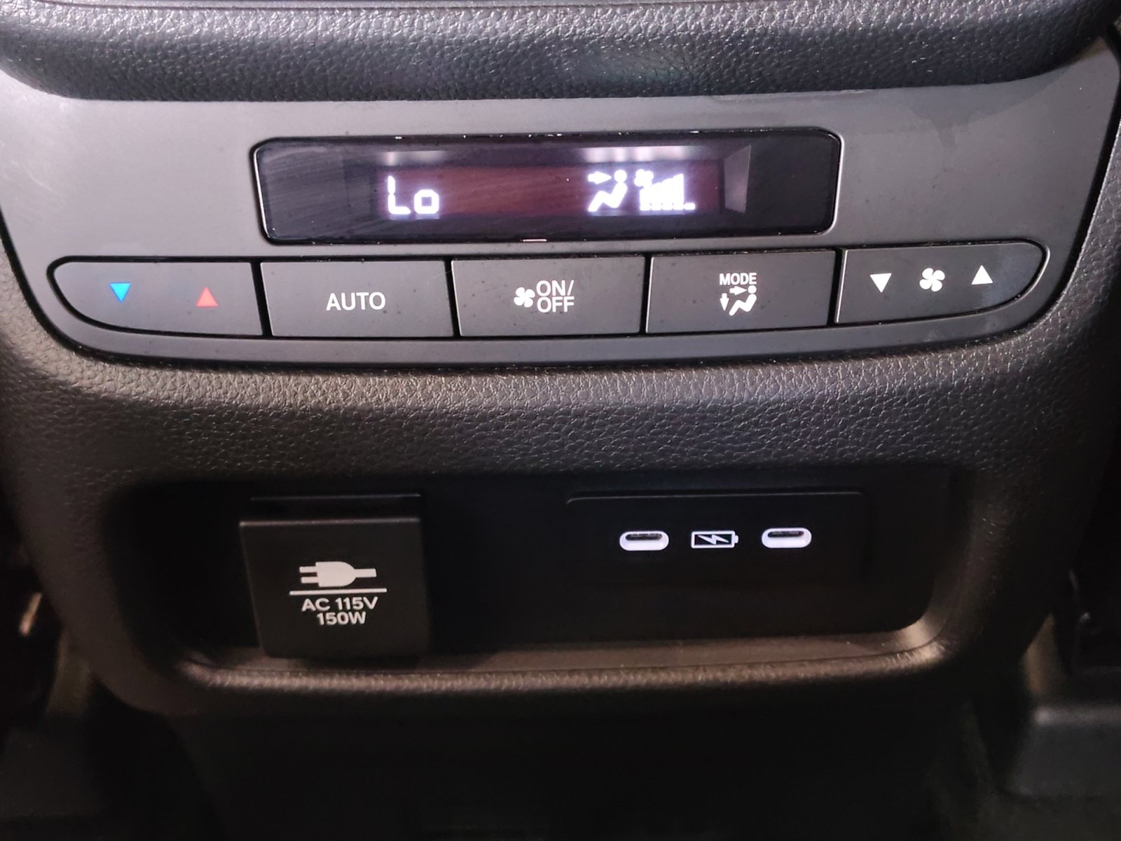 Used 2024 Honda Pilot TrailSport image 33