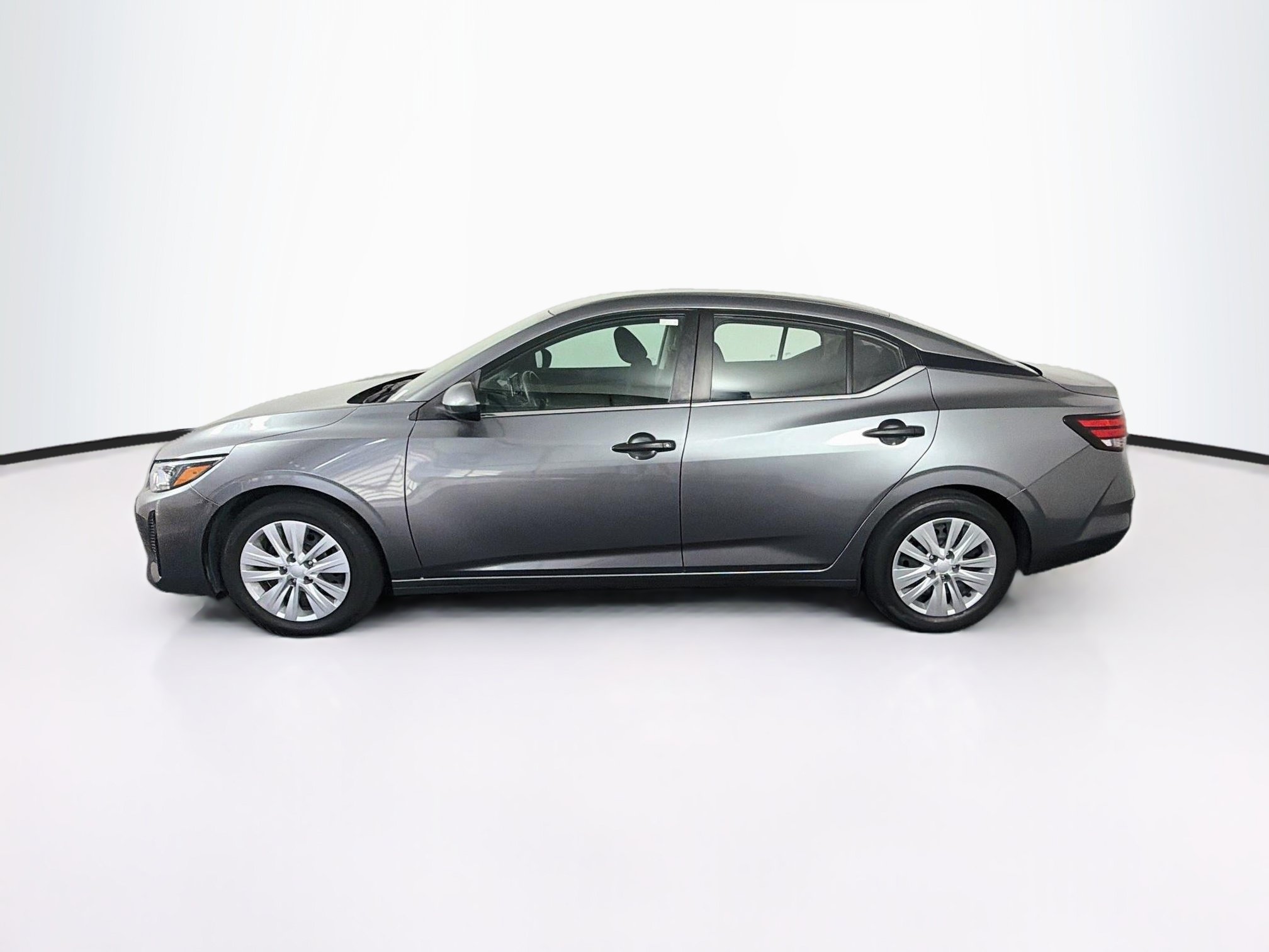 Used 2024 Nissan Sentra S FWD image 4