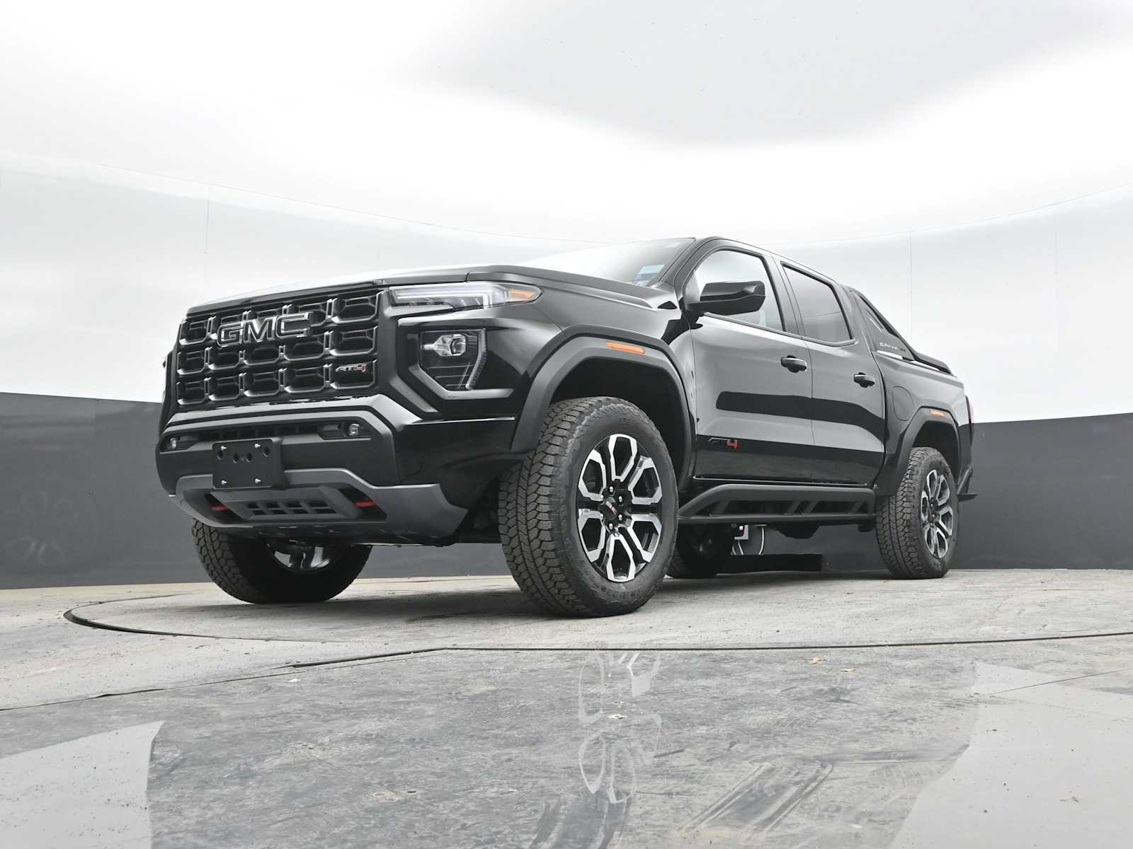New 2025 GMC Canyon AT4 w/ Nightfall Edition image 41