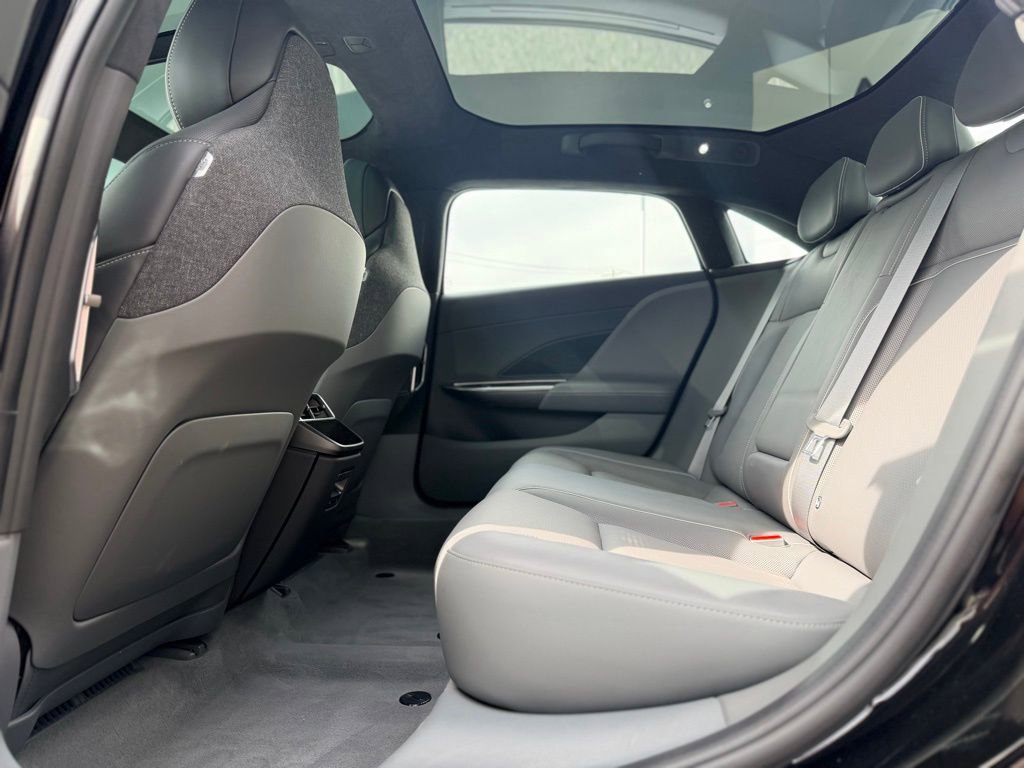 Used 2023 Lucid Air Touring image 14