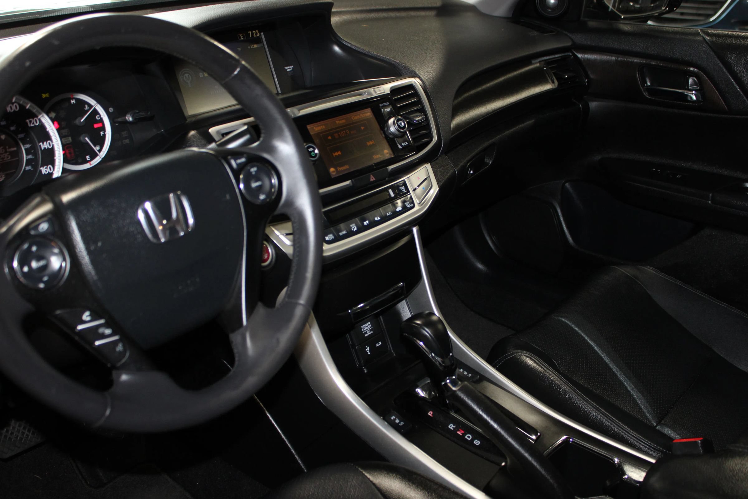 Used 2014 Honda Accord EX-L image 24