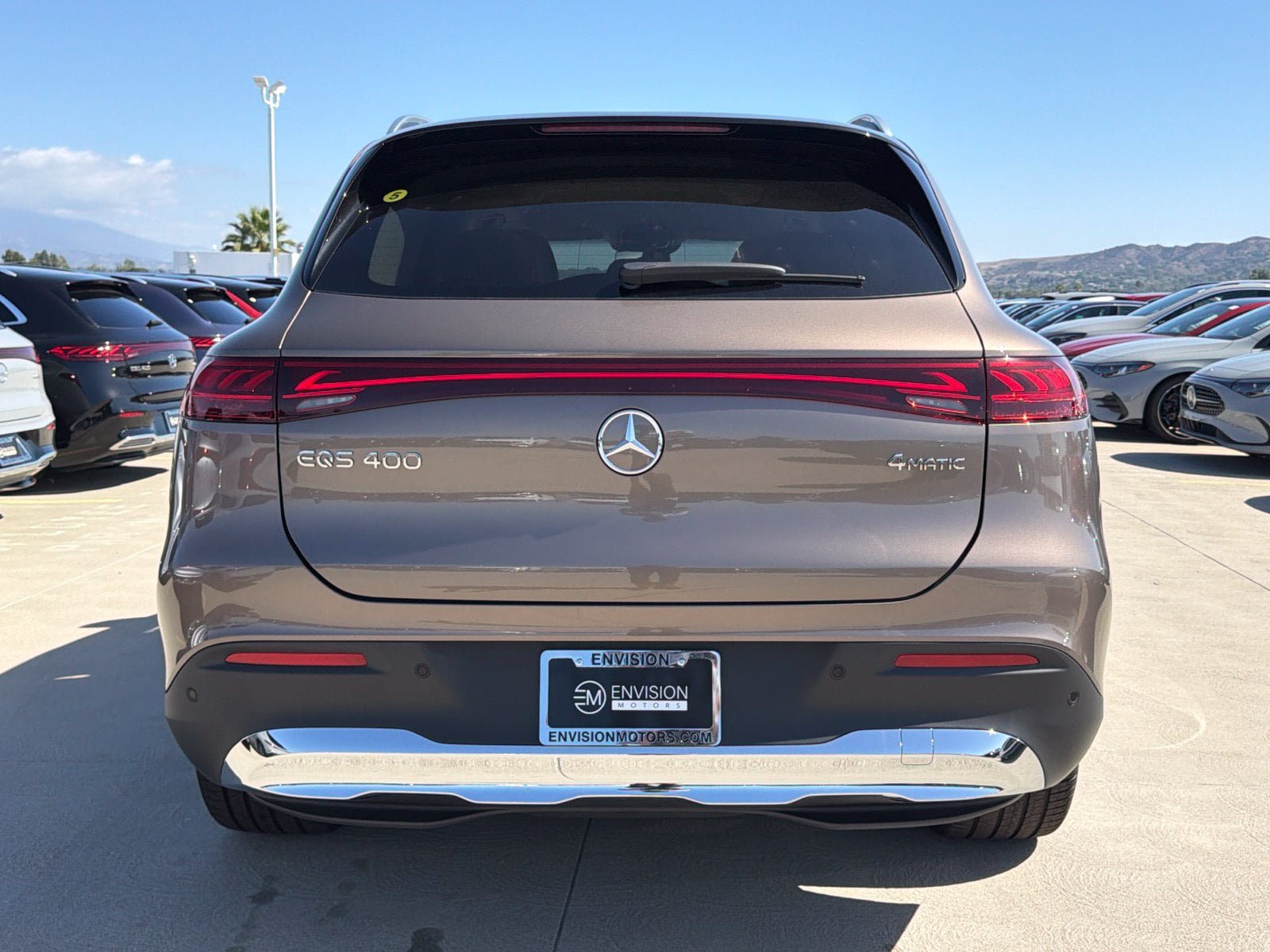 New 2027 Mercedes-Benz EQS 400 4MATIC SUV image 9