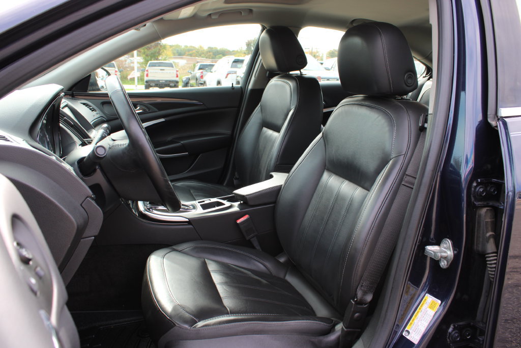 Used 2015 Buick Regal Premium w/ Experience Buick Package FWD image 11