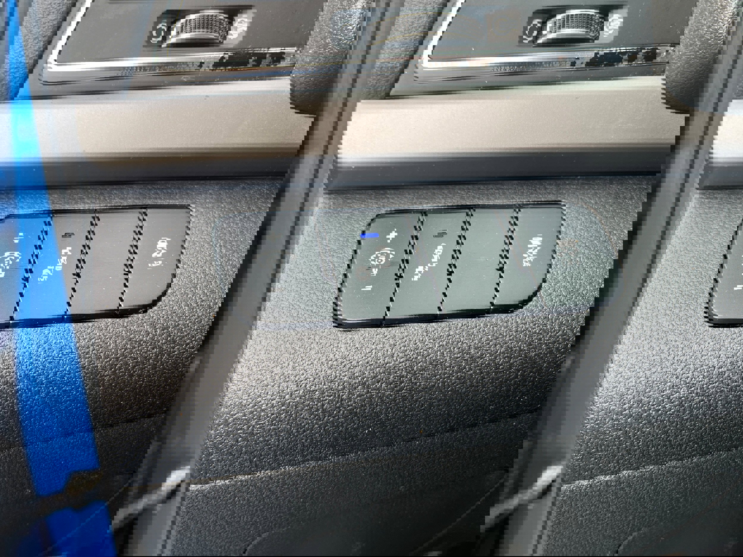 Used 2017 Hyundai Elantra Value Edition w/ Cargo Package image 20