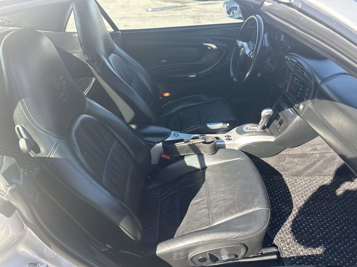 Used 2001 Porsche 911 Cabriolet image 18