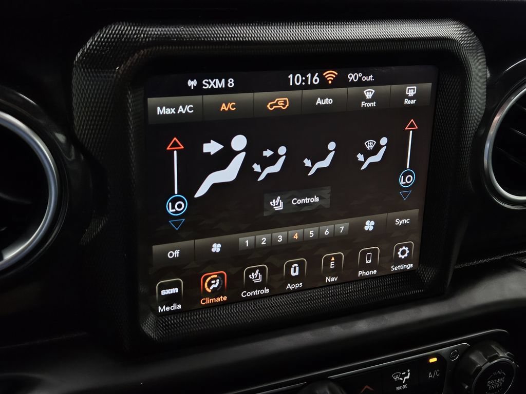 Used 2022 Jeep Wrangler Unlimited Sahara AWD/4WD image 15