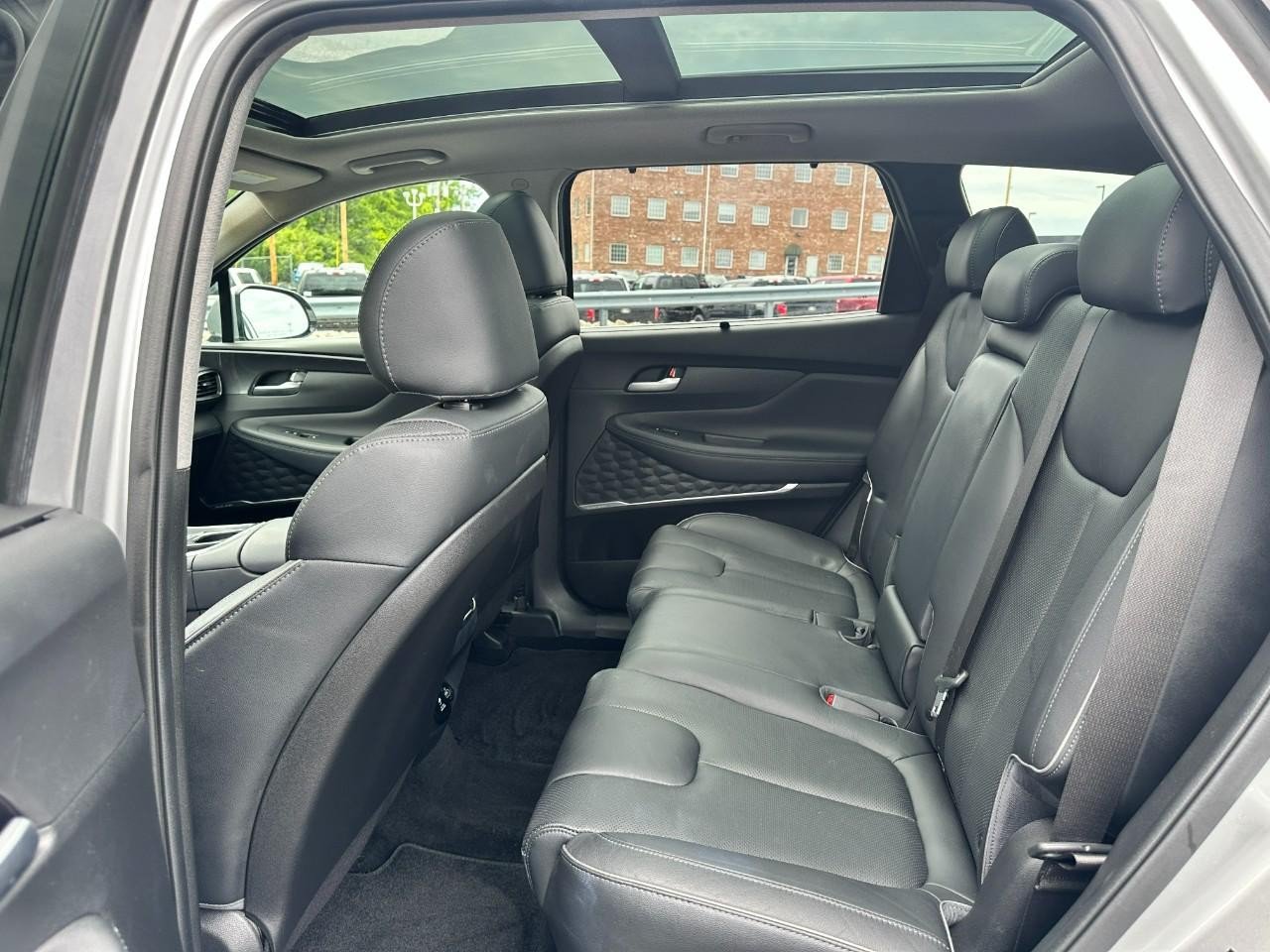 Used 2022 Hyundai Santa Fe Limited w/ Cargo Package AWD/4WD image 11