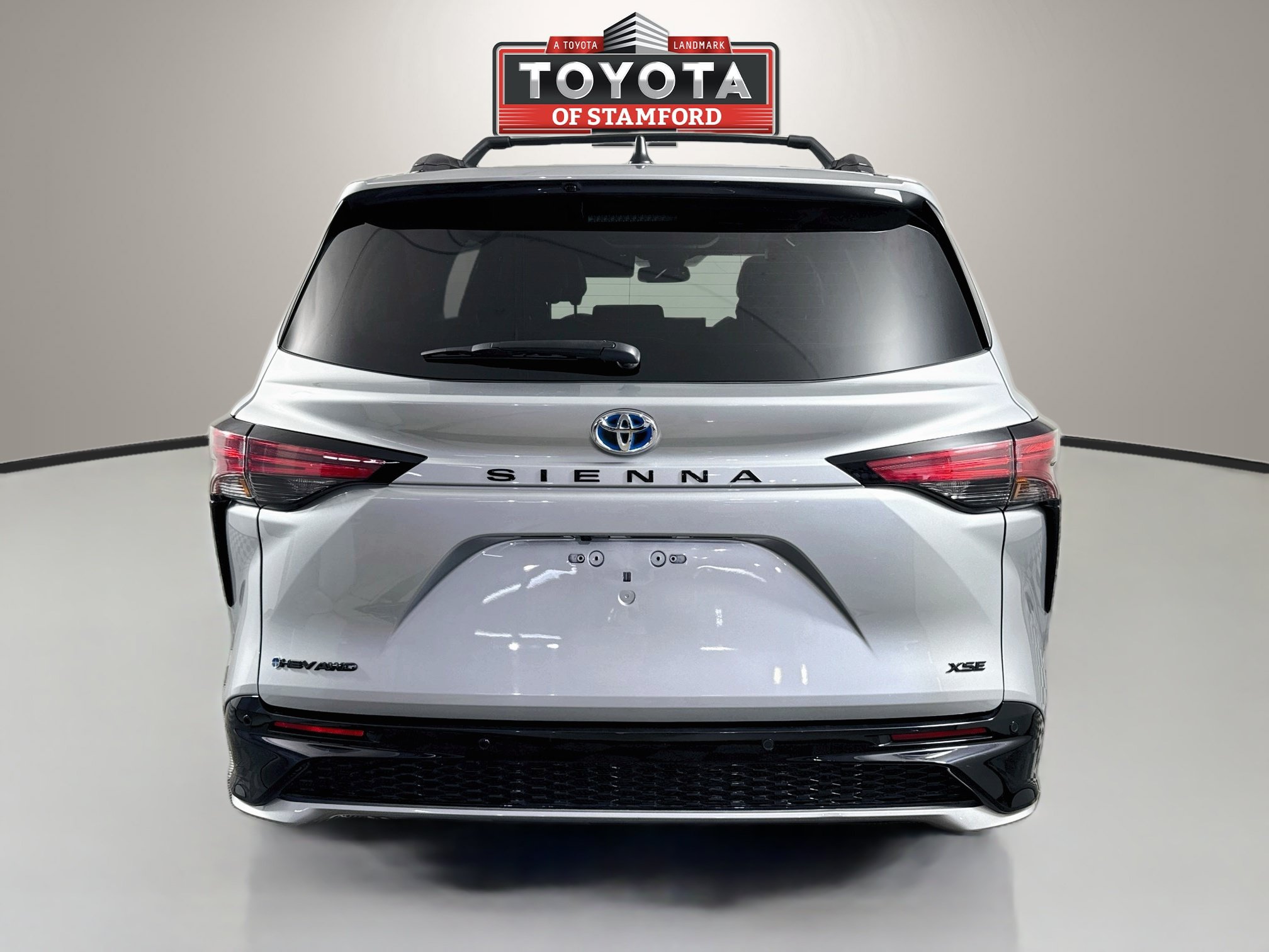 Certified 2025 Toyota Sienna XSE w/ XSE Premium Package AWD/4WD image 6
