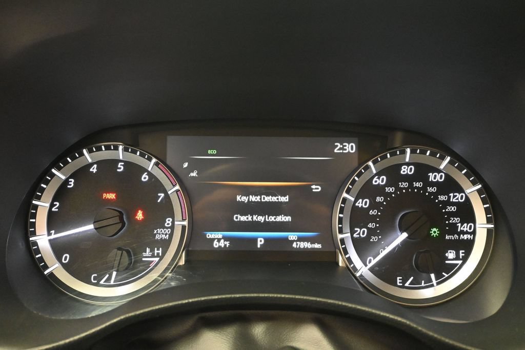 Used 2023 Toyota Highlander XLE AWD/4WD image 23