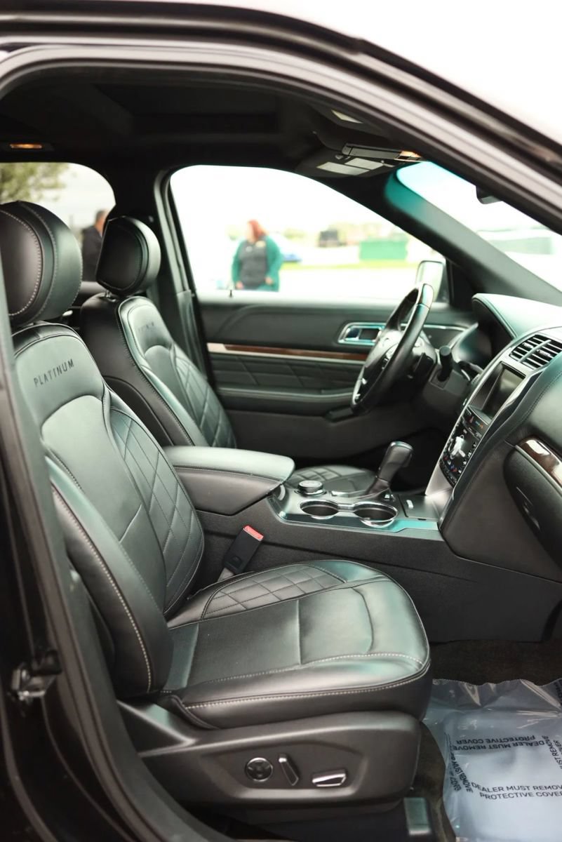 Used 2016 Ford Explorer Platinum AWD/4WD image 41