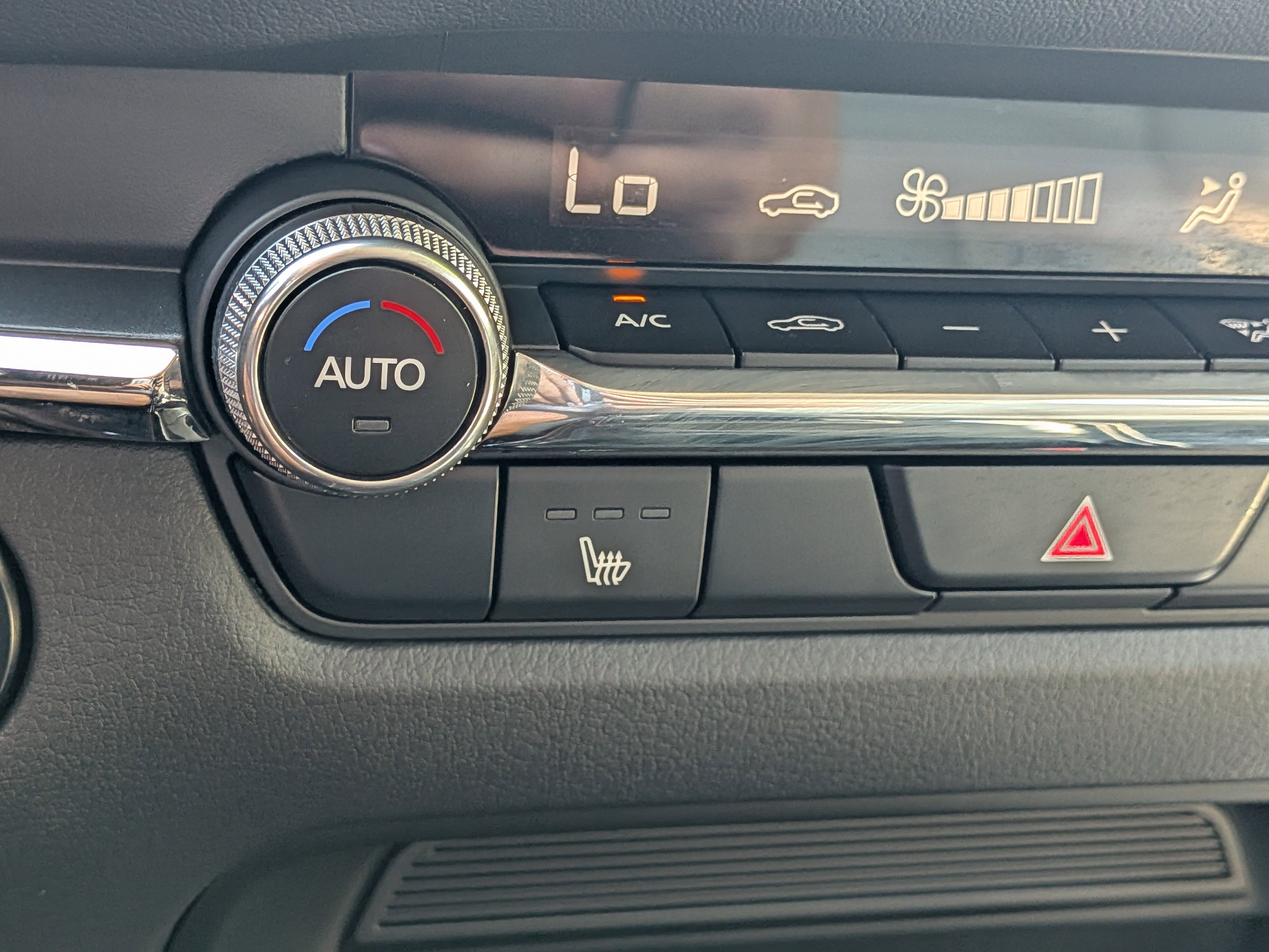 Used 2024 MAZDA CX-30 AWD 2.5 S w/ Premium Package image 30