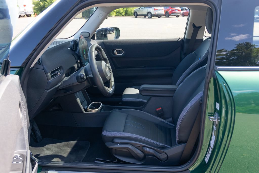 Used 2025 MINI Cooper S FWD image 23