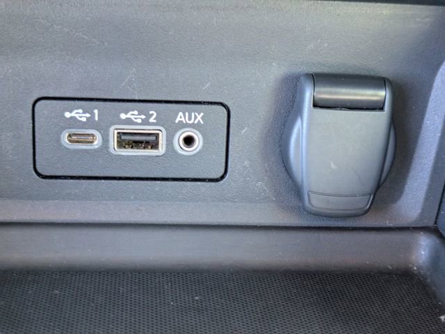 Used 2024 Nissan Sentra SV FWD image 22