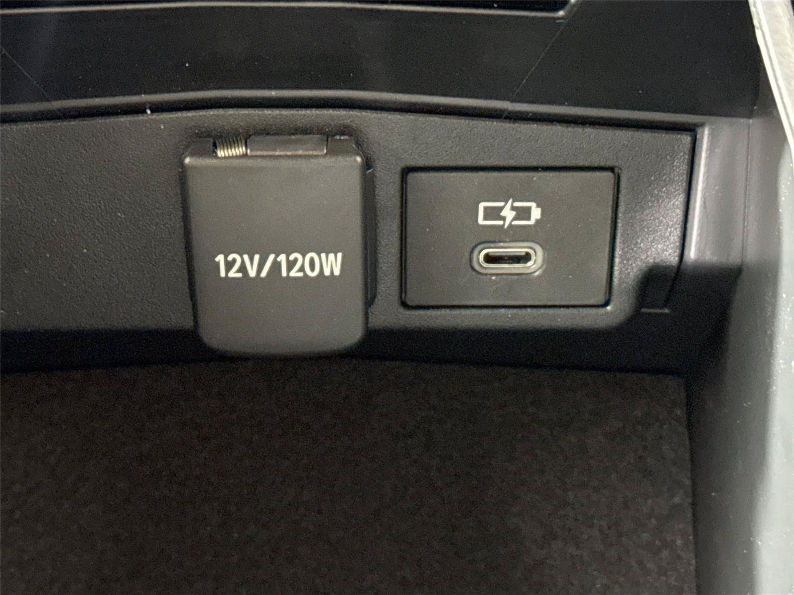 Certified 2025 Toyota Corolla SE FWD image 32