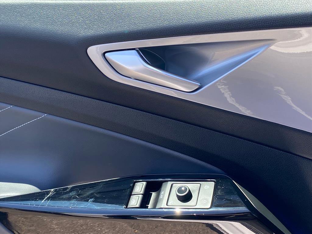 Certified 2023 Volkswagen ID.4 Pro S AWD/4WD image 17