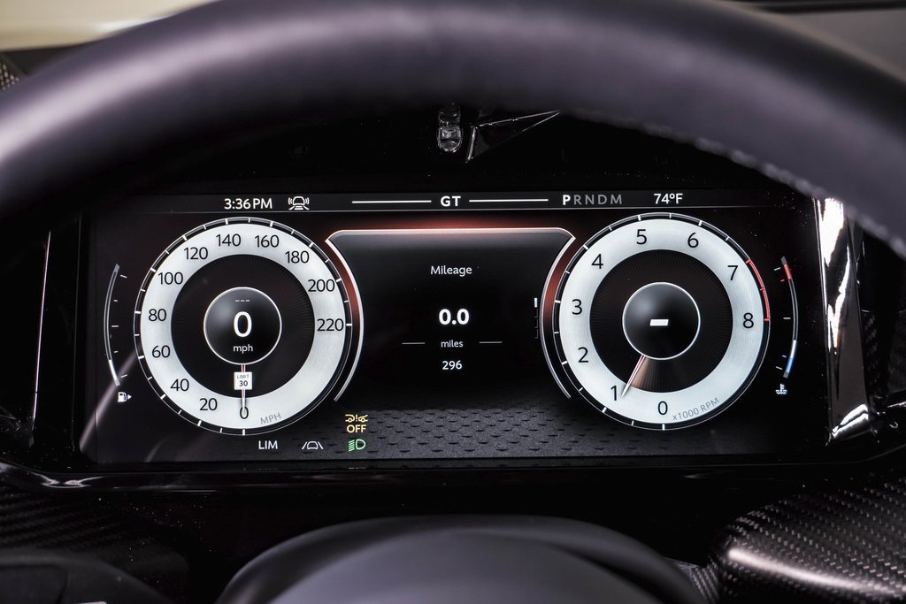 Used 2025 Aston Martin Vanquish image 28