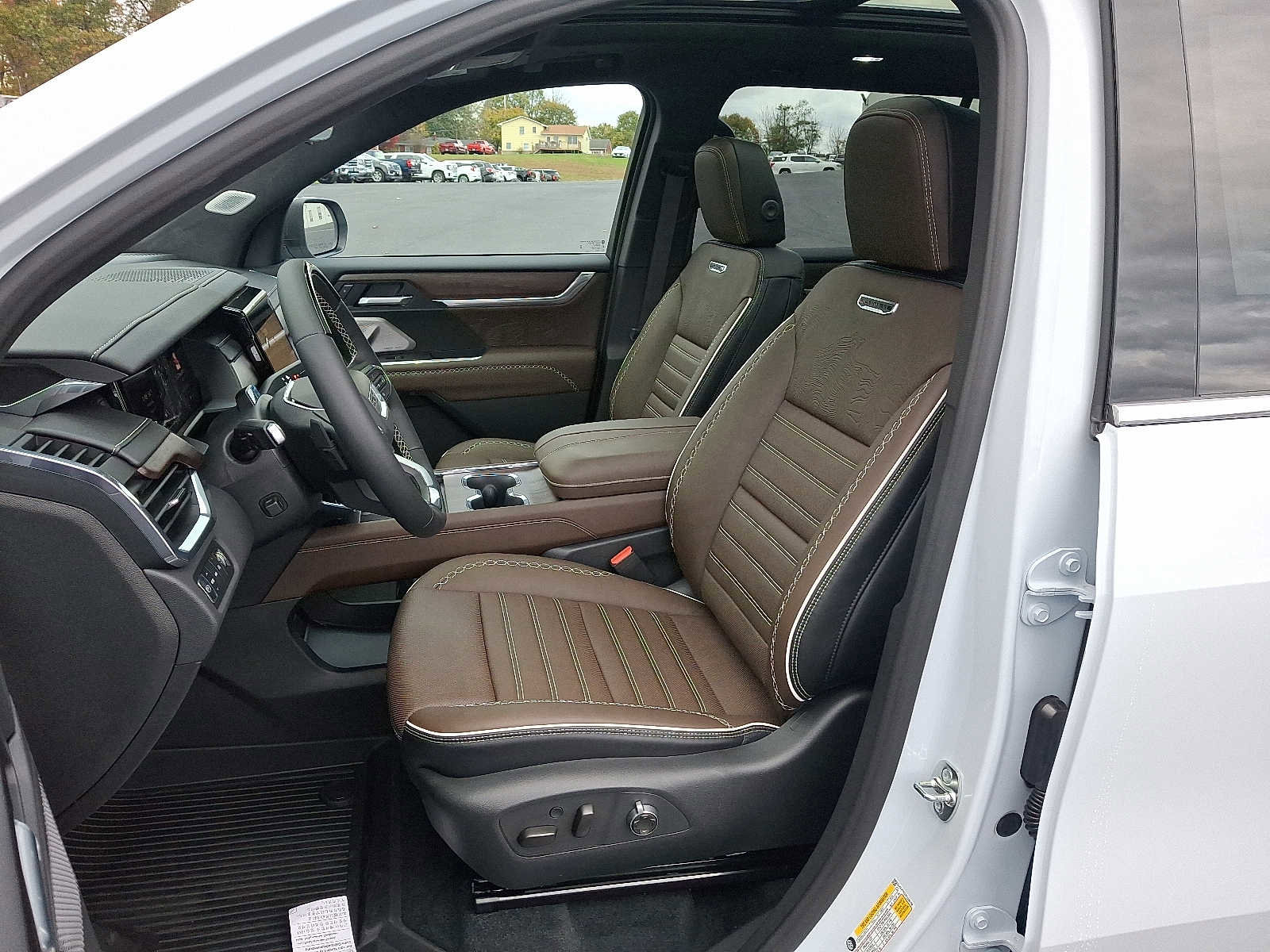 New 2026 GMC Acadia Denali Ultimate w/ LPO, Floor Liner Package image 12