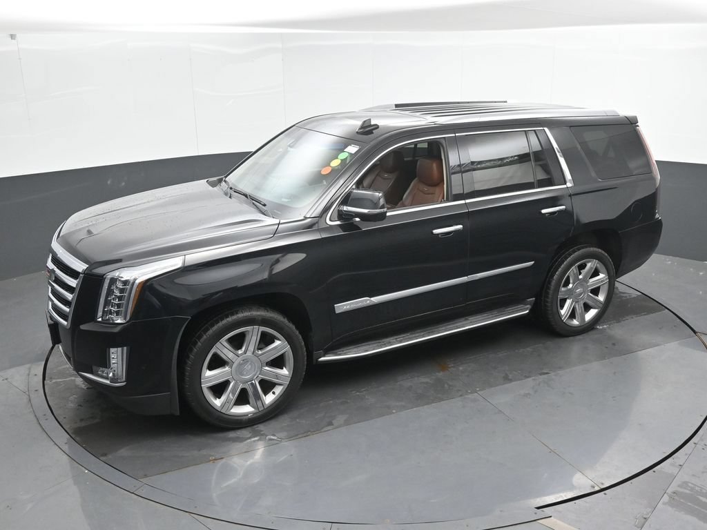 Used 2018 Cadillac Escalade Premium Luxury AWD/4WD image 36