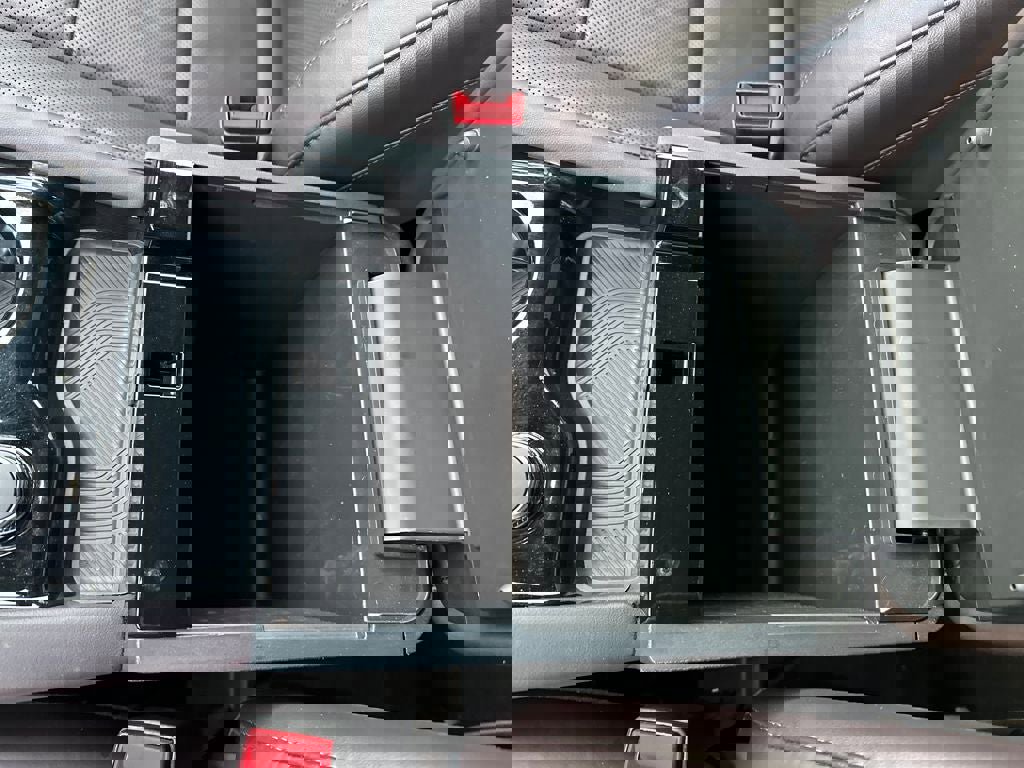 Used 2025 Ford Explorer Platinum w/ LUX Leather Package image 24