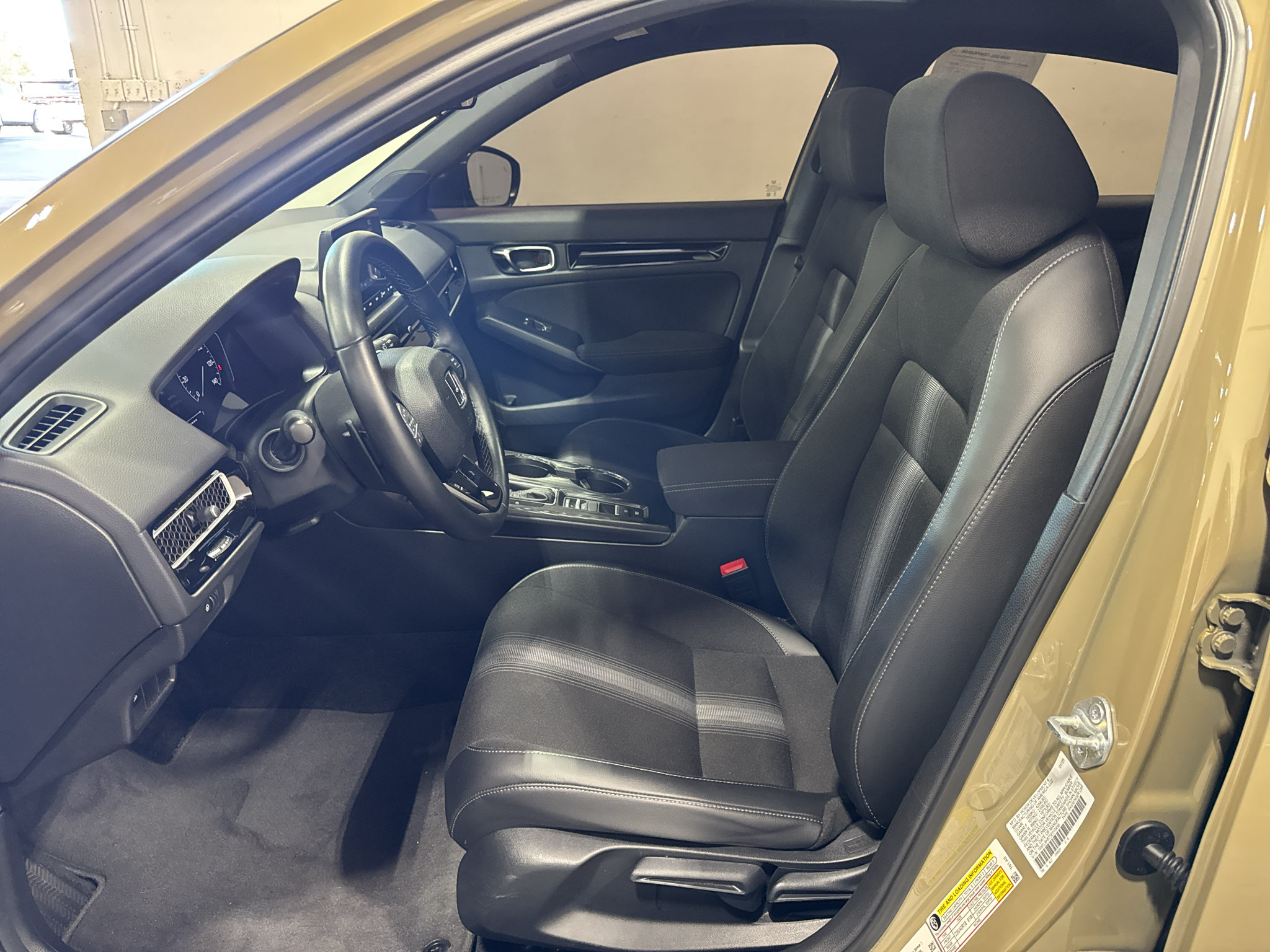 Used 2025 Honda Civic Sport image 27