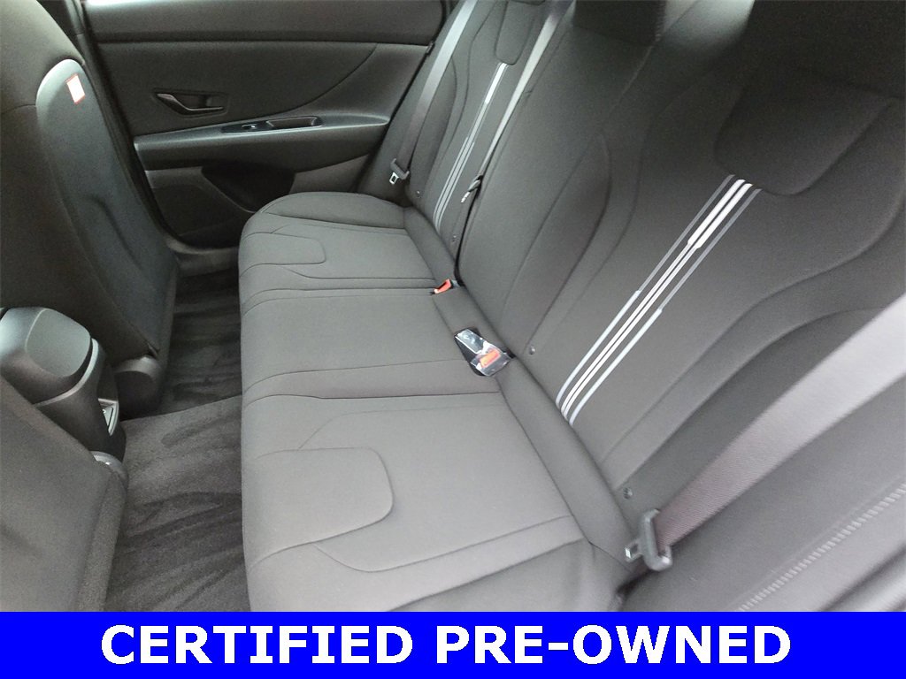 Used 2025 Hyundai Elantra Sport image 14