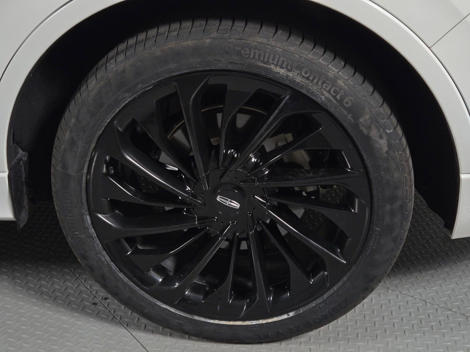Used 2023 Lincoln Aviator Reserve w/ Equipment Group 201A image 9