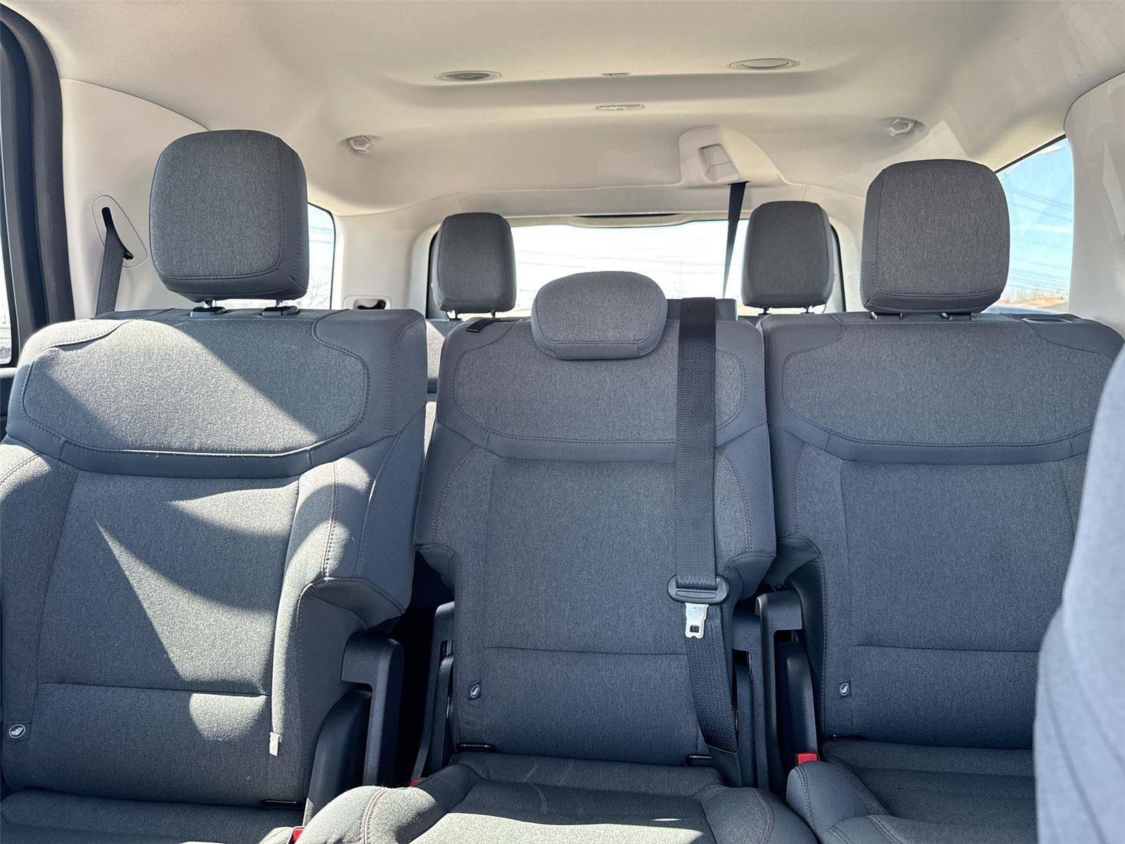 Certified 2025 Ford Expedition Active image 26