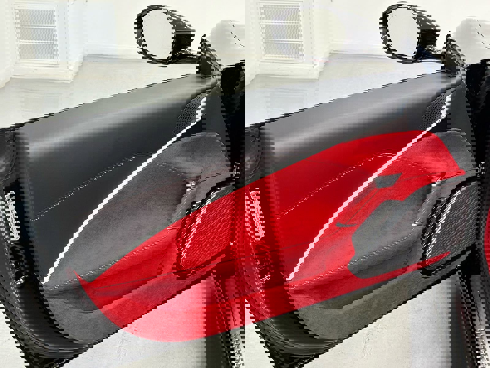 Used 2025 Ferrari Roma Spider image 30