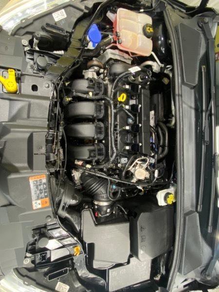 Used 2017 Ford Focus Titanium w/ Titanium Technology Package image 22