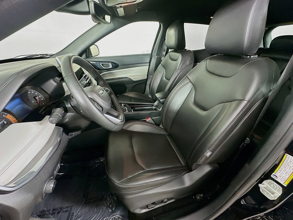 Used 2024 Jeep Compass Limited image 31