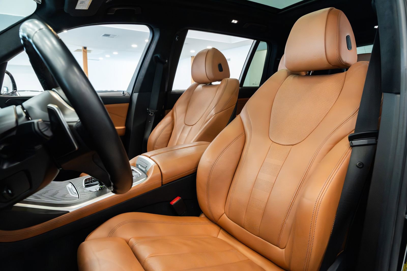 Used 2022 BMW X7 xDrive40i w/ M Sport Package image 18