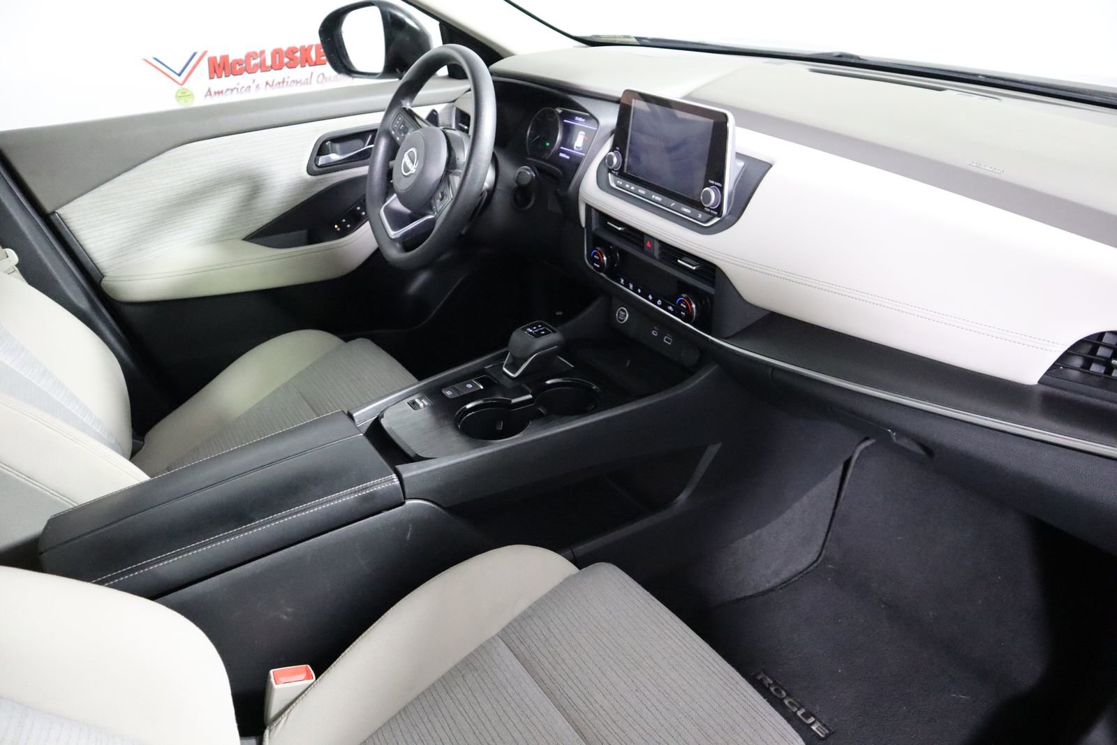 Used 2023 Nissan Rogue SV FWD image 41