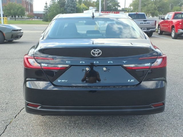 Used 2025 Toyota Camry LE FWD image 6