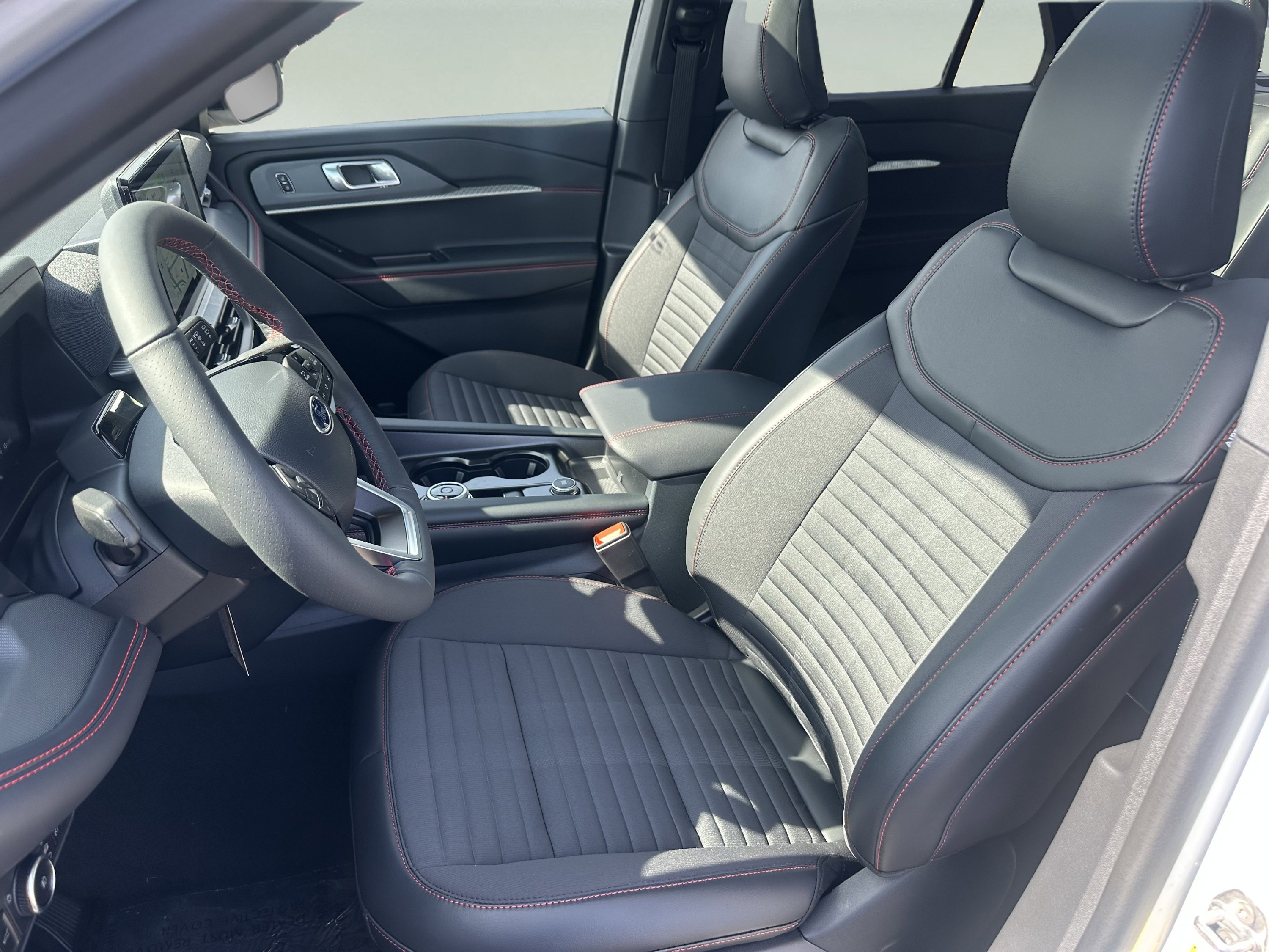 New 2026 Ford Explorer ST-Line w/ ST-Line Street Pack image 9