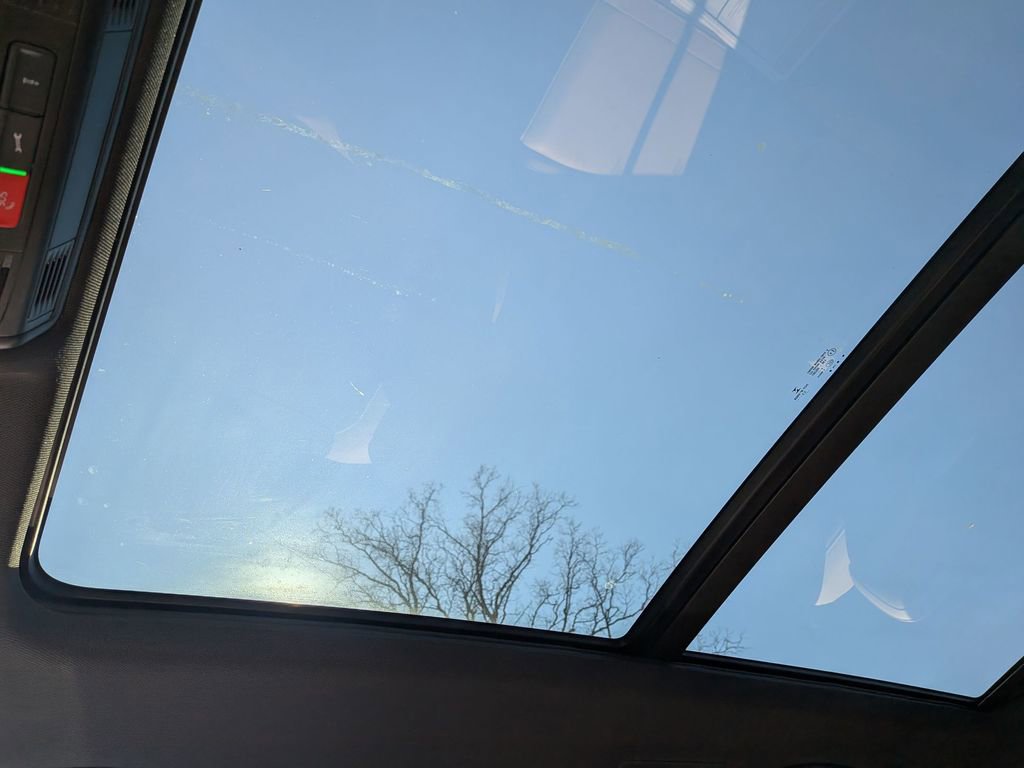 Used 2023 Volkswagen Tiguan SE image 26