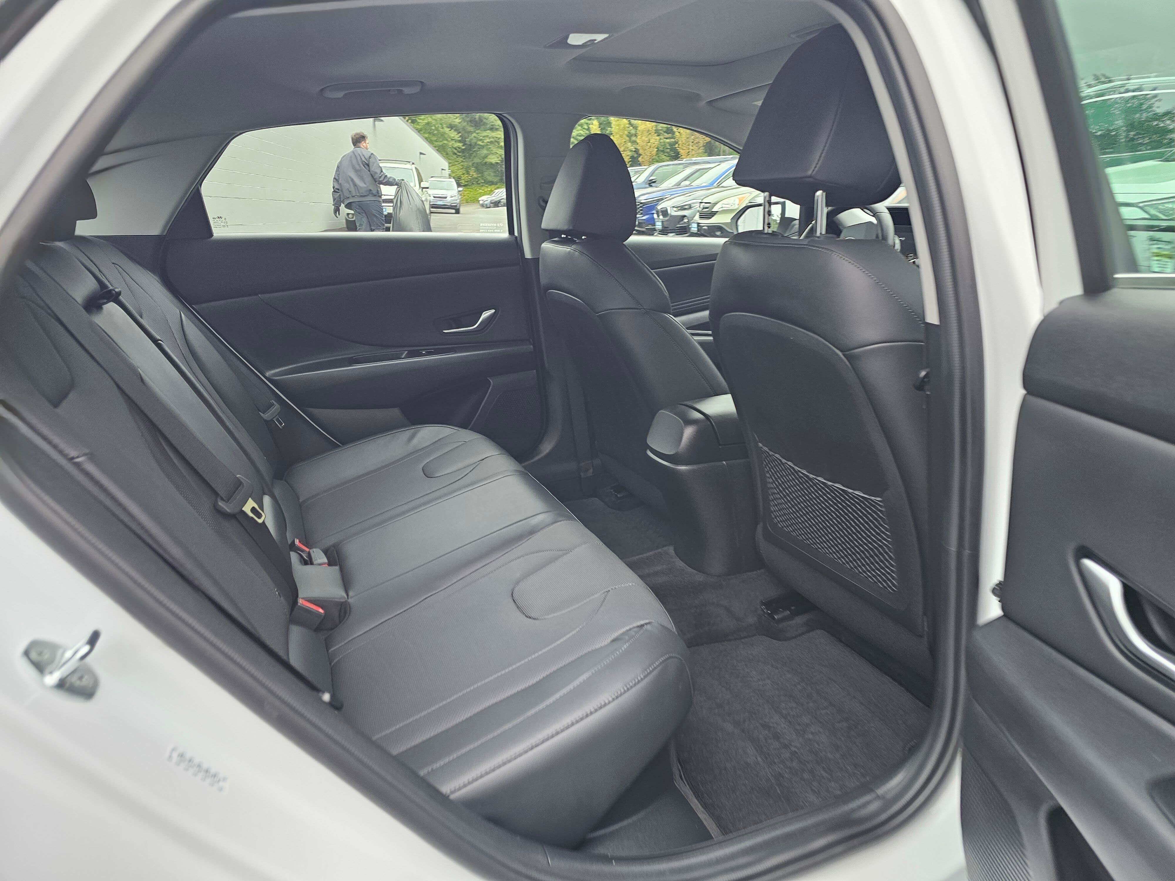 Used 2023 Hyundai Elantra Limited w/ Cargo Package FWD image 14