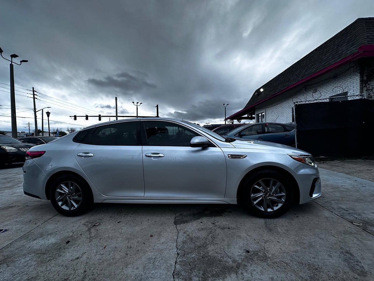 Used 2019 Kia Optima LX FWD image 5