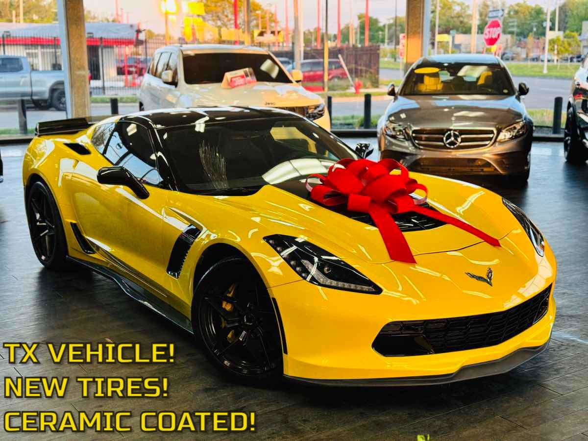 Used 2016 Chevrolet Corvette Z06 w/ 3LZ Preferred Equipment Group RWD image 1
