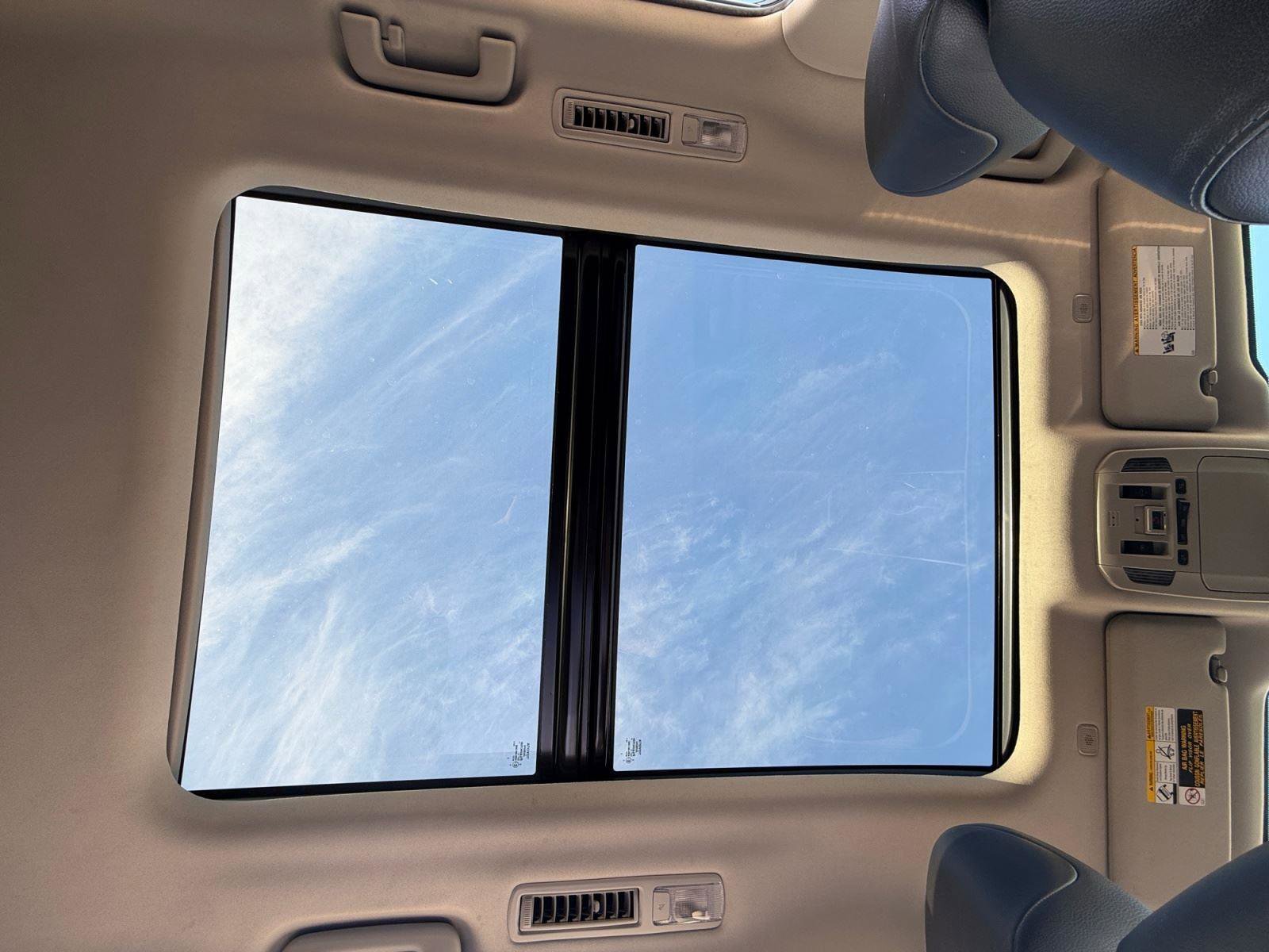 Used 2023 Toyota Highlander Platinum FWD image 13