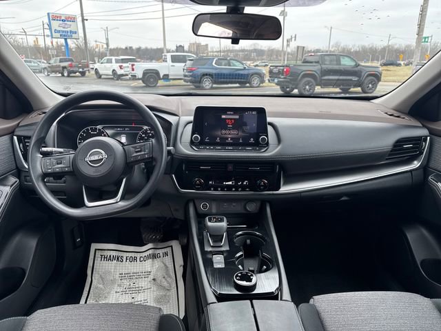 Used 2023 Nissan Rogue SV image 15