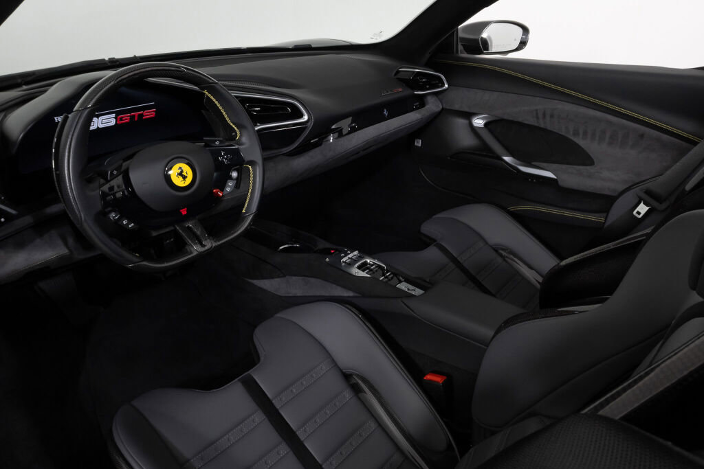 Used 2025 Ferrari 296 GTS image 31