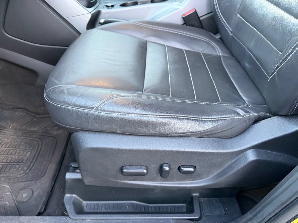 Used 2016 Ford Escape SE w/ SE Leather Comfort Package FWD image 13