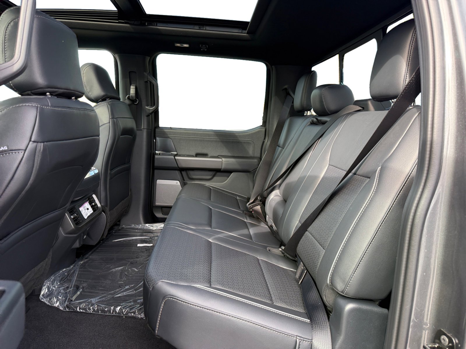 New 2026 Ford F150 Lariat w/ Equipment Group 501A Mid AWD/4WD image 16