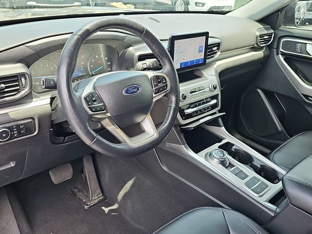 Used 2023 Ford Explorer XLT w/ Equipment Group 202A RWD image 19