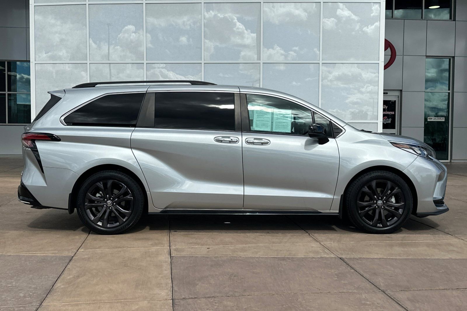 Certified 2024 Toyota Sienna XSE w/ XSE Plus Package image 3