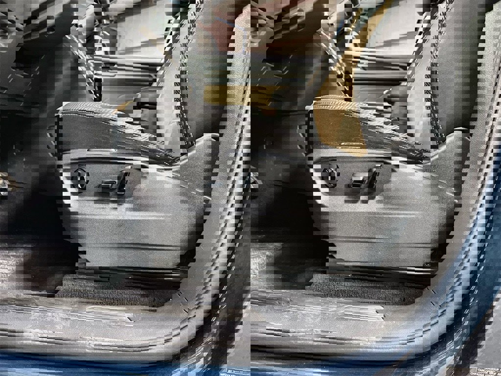 Used 2022 Volkswagen Atlas Cross Sport SEL R-Line image 13