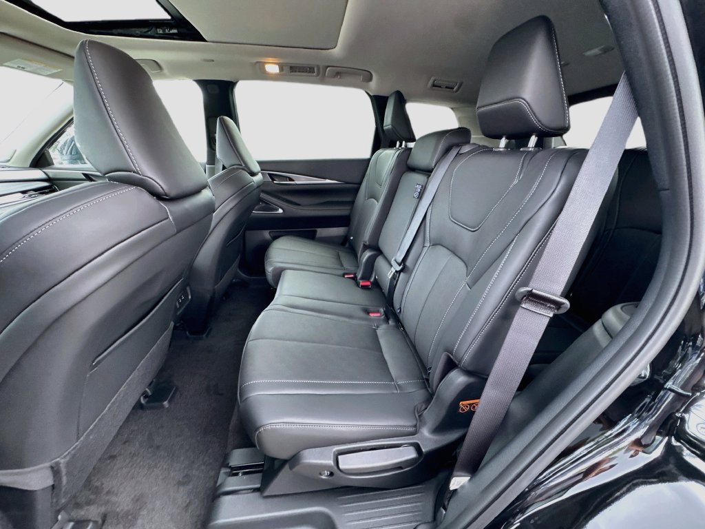 New 2027 INFINITI QX60 Luxe w/ Cargo Package FWD image 26